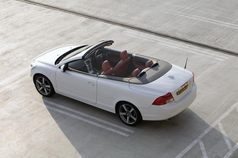  Volvo C70 2010 года  (фото 27 из 51)